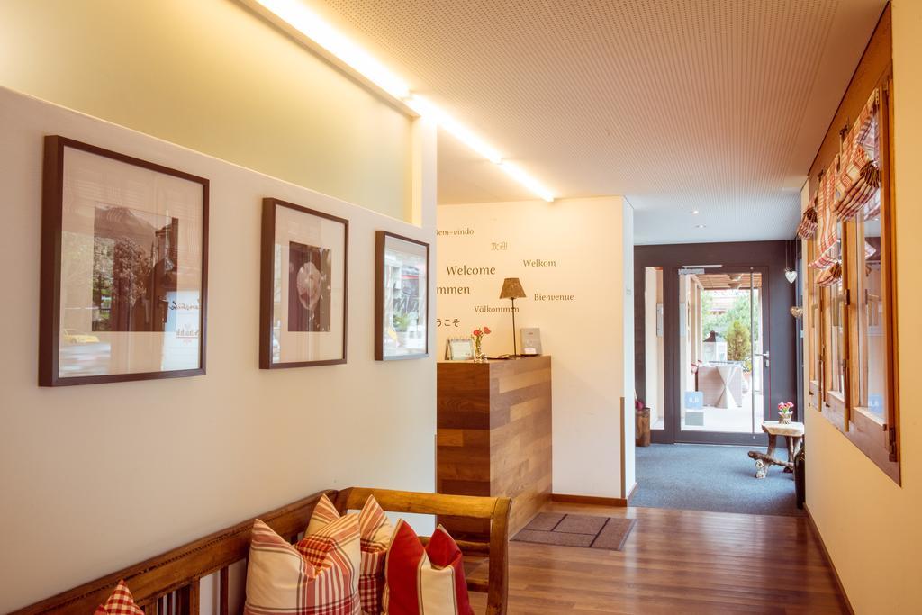 Hotel Weinstube Nendeln Exteriör bild